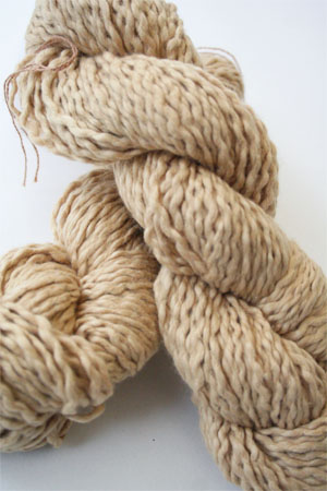 Pakucho Flamme Yarn in Mocha