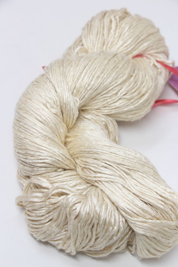 Peau de Soie Silk Yarn in Ivory