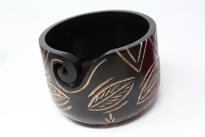 Sheesham Carved Ink Leaf Zen Yarn Bowl
