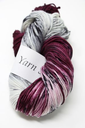 Merino Wool Fingering Yarn in Keiths Orchid 720