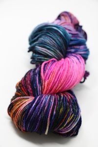 Yarn Snob - Worsted Weight Handpaint Merino Wool Yarn - fabyarns